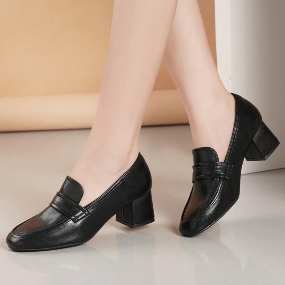 NIB Elegant Black Women's Loafers